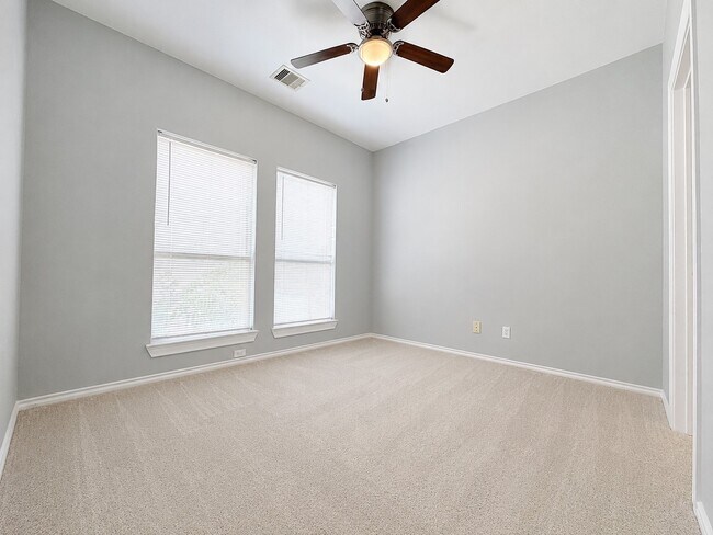 Building Photo - 1608 Holman St