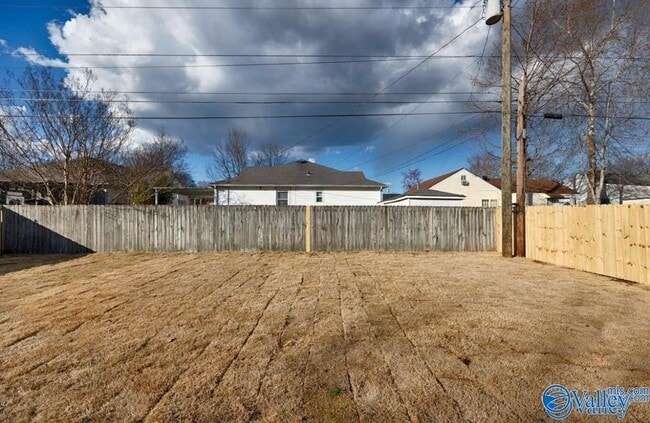 Building Photo - 3904 Cypress Ave SW