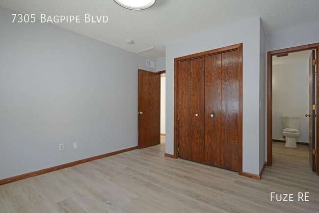 Building Photo - 7305 Bagpipe Blvd