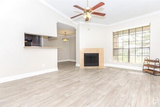 Building Photo - 15615 Blue Ash Dr