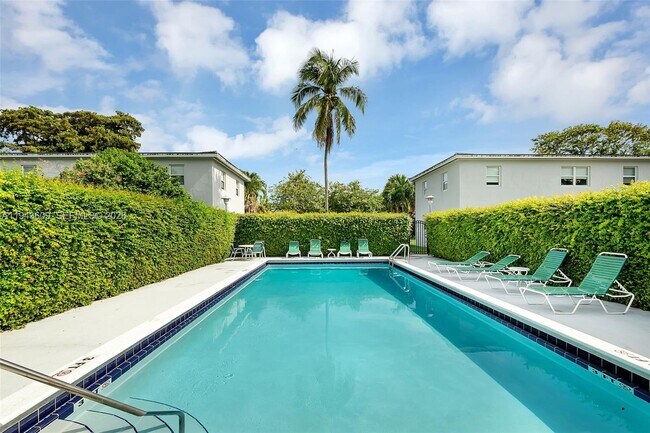 Building Photo - 7701 SW 55th Ave