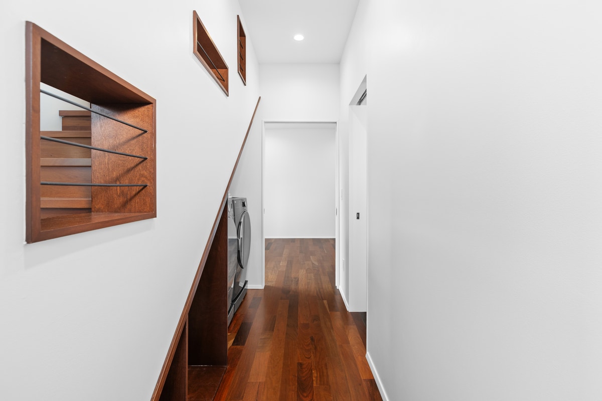 Hallway to bedroom #2 is home to the washer/dryer.. - 4638 Del Monte Ave