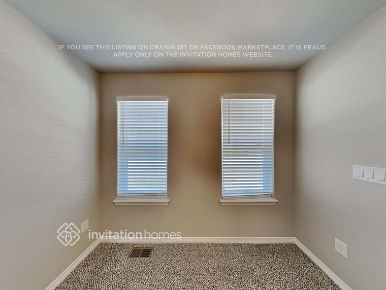 Building Photo - 6562 Tillamook Dr