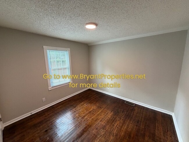 Building Photo - Single Family