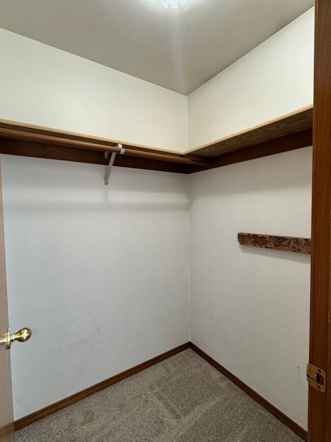 Building Photo - 4957 Pear Butte Dr