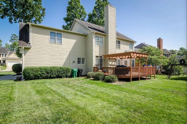 Building Photo - 4619 James Crossing Dr