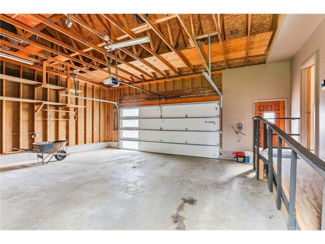 Building Photo - 5880 Christmas Lake Rd