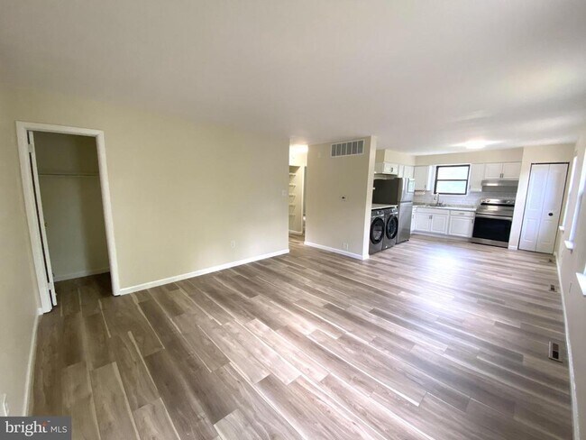 Building Photo - 230 Almonesson Rd