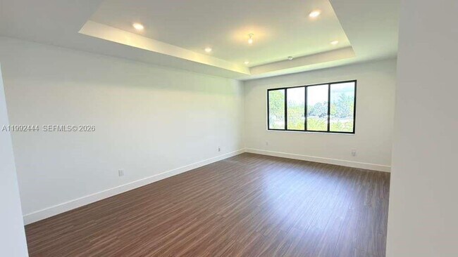 Building Photo - 19708 NE 14th Ave