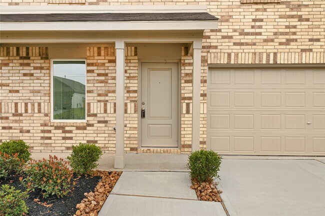 Building Photo - 9318 Speckled Trout Dr