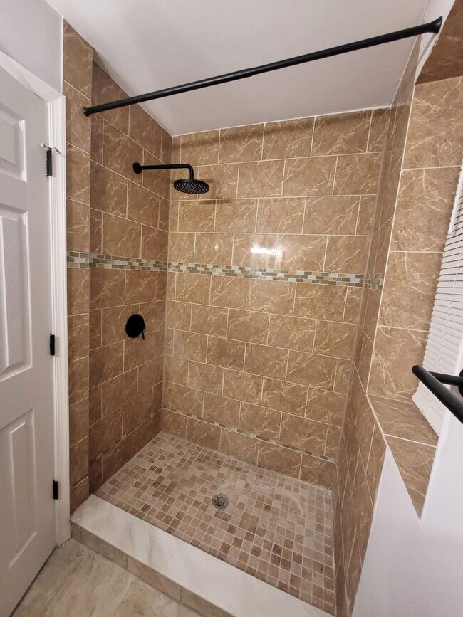 Building Photo - 3118 W Wilt St