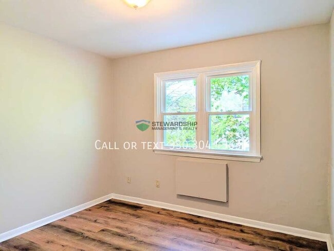 Building Photo - 614 Highland Dr