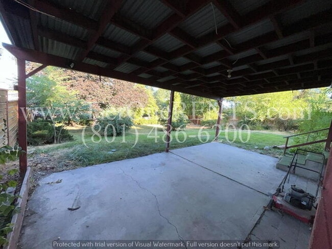 Building Photo - This property offers a NO DEPOSIT option a...