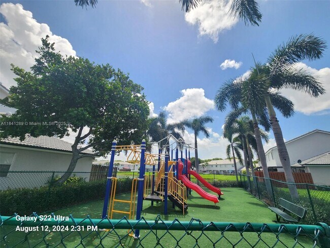 Building Photo - 12174 SW 143rd Ln
