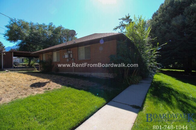 Primary Photo - 1785 Lincoln Ln