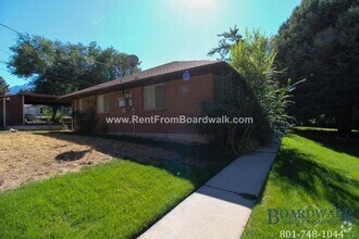 Building Photo - 1785 Lincoln Ln