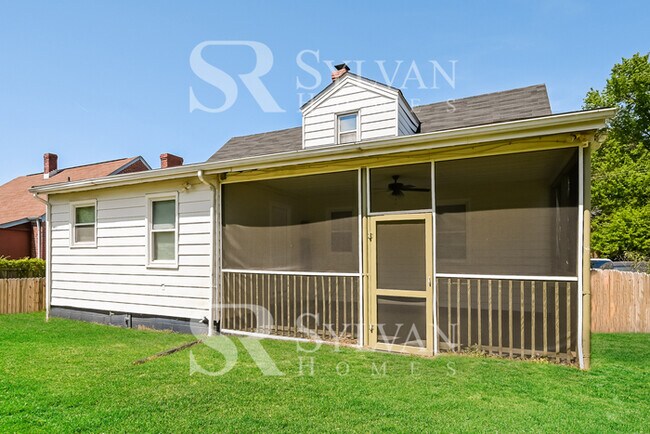 Building Photo - The living is easy in this 4 bedroom, 1.5 bathroom home