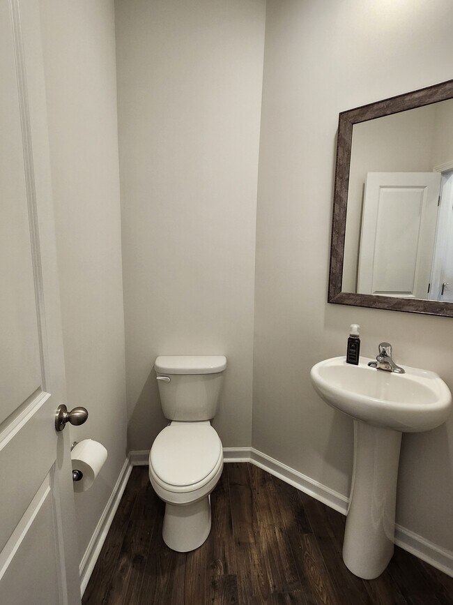 Building Photo - 259 Sunriff CT