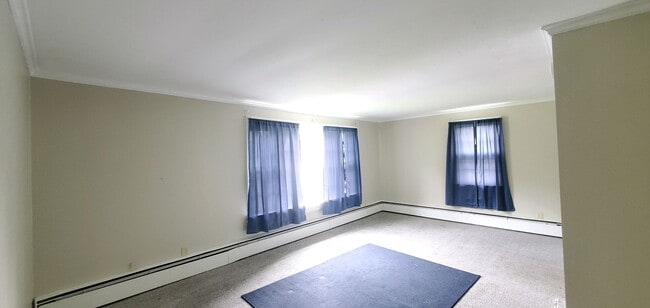 Building Photo - 263 W 13th St