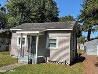 Building Photo - 202 Adelma St