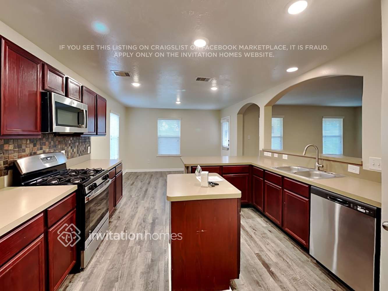 Building Photo - 8670 Chaletford Dr