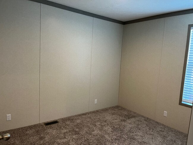 Building Photo - 151 Donald Ave