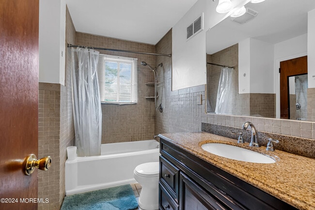 Building Photo - 36 Community Dr