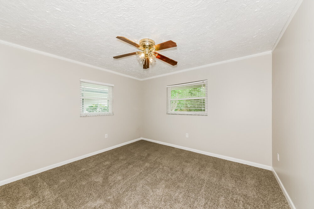 Building Photo - 4760 Greencroft Rd