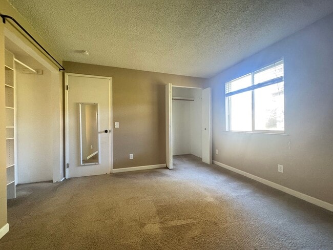 Building Photo - Great YARD! Charming 3 Bedroom / 2 Bath Home with a garage and McKinleyville