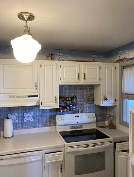 Building Photo - 421 Sweeny Ave