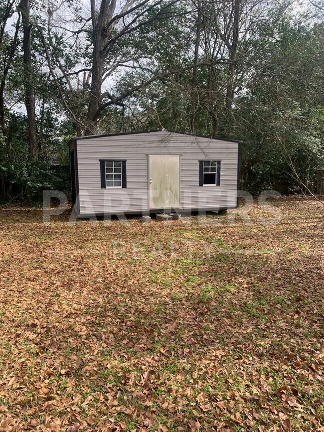 Building Photo - 3283 Gilmer Ave