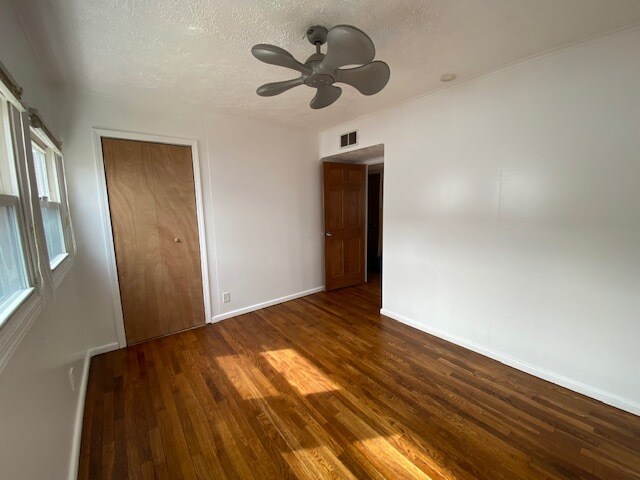 Building Photo - 4005 Addison St