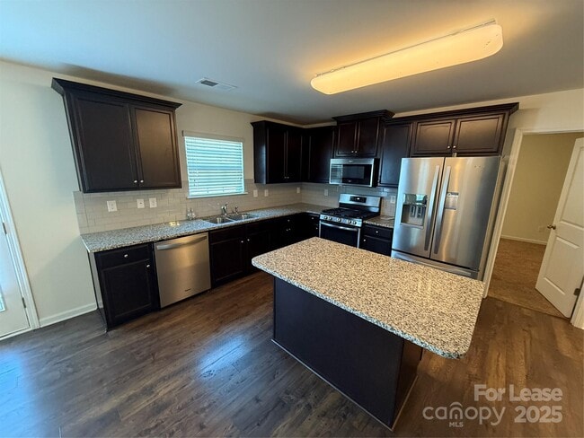 Building Photo - 9010 Harwood Knoll Dr