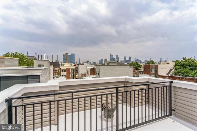 Building Photo - 2710 Latona St