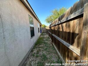 Building Photo - 5044 Anacacho St