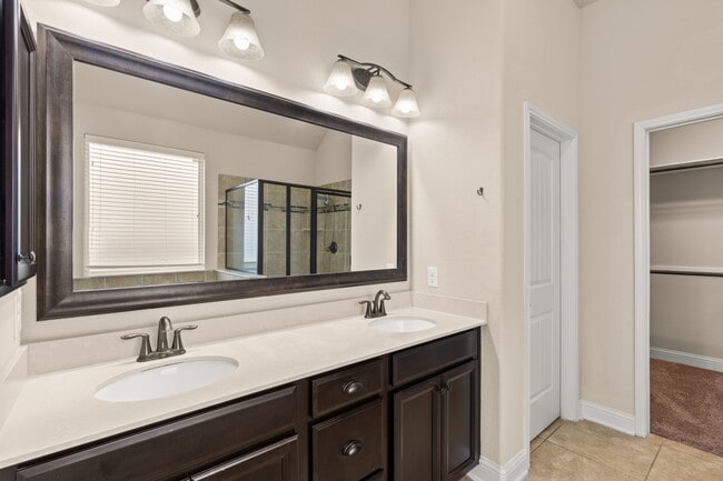 Building Photo - 4823 Palomar Ln