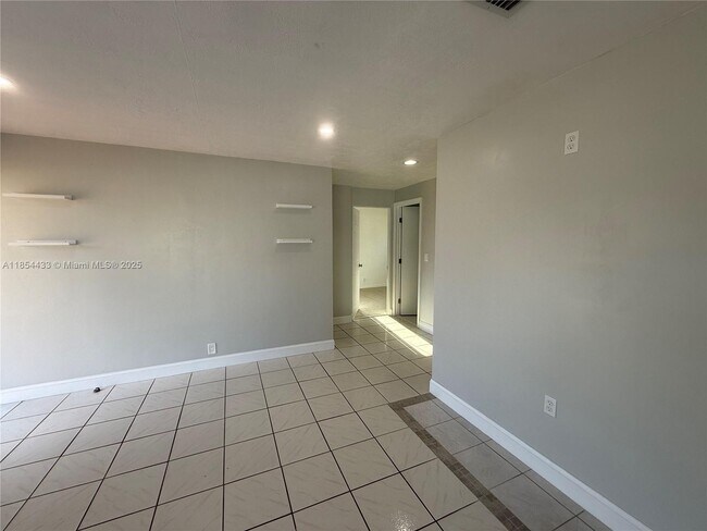 Building Photo - 6218 Rodman St