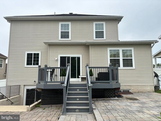 Building Photo - 9820 Leighland Ct