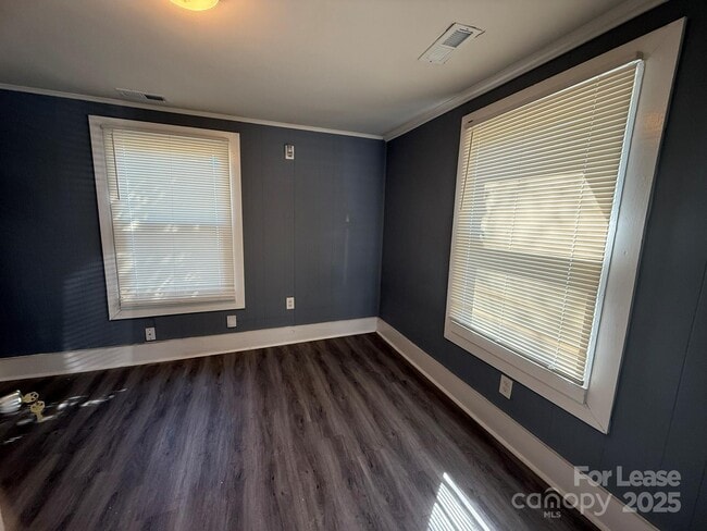 Building Photo - 3216 Boyd St