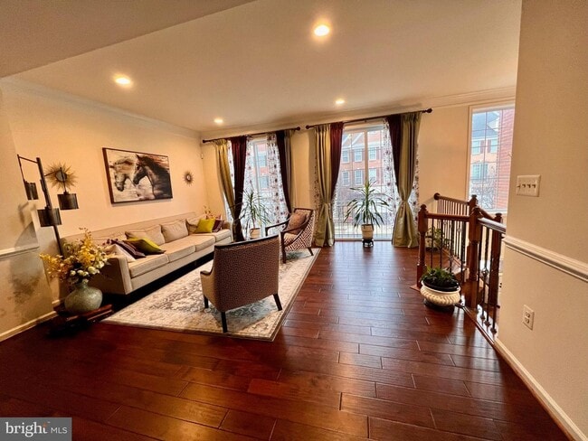 Building Photo - 42843 Edgegrove Heights Terrace