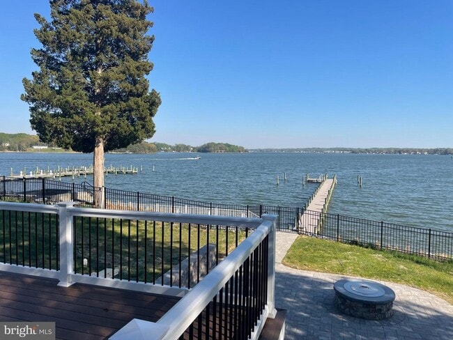 Building Photo - 641 Tebbston Dr