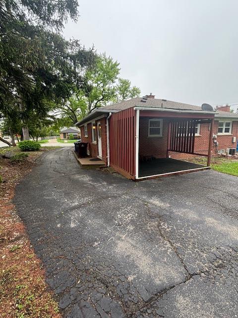 Building Photo - 341 N Maple Rd