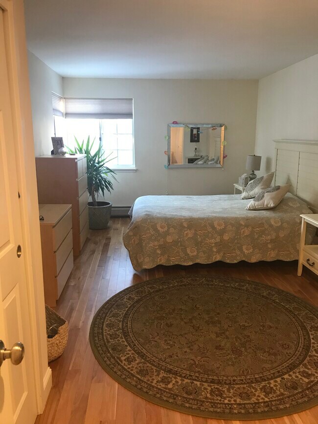 Master - 18 Lake Forest Dr