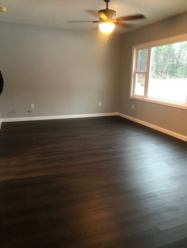 Building Photo - 350 Route 7 South, Unit 102