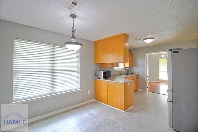 Building Photo - 173 Arlen Dr