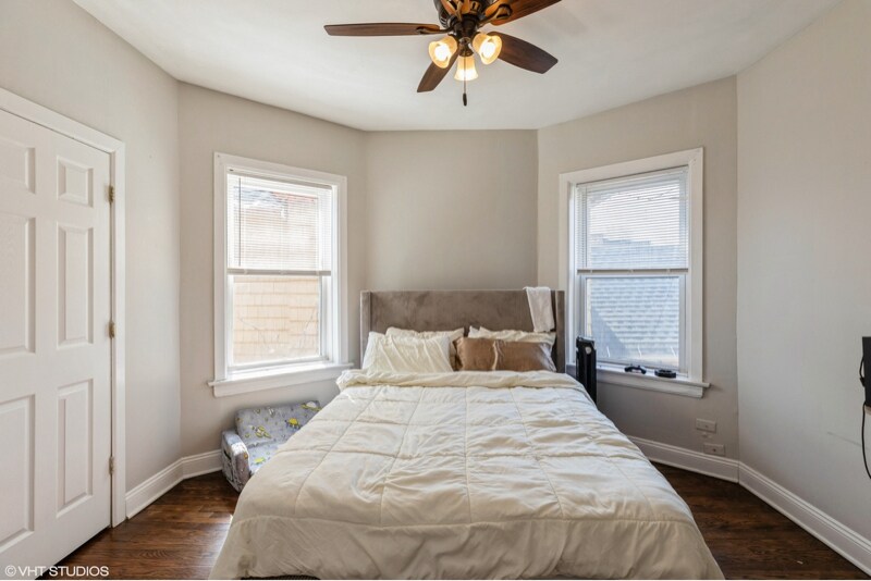 Building Photo - 1436 E 71st Pl