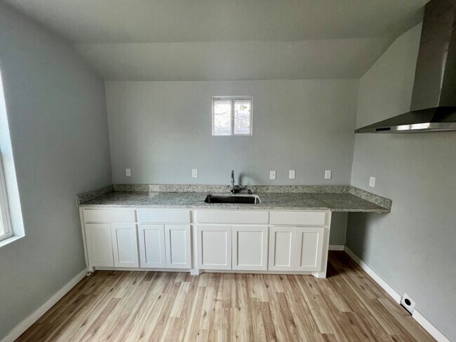 Building Photo - 2714 Observation Dr