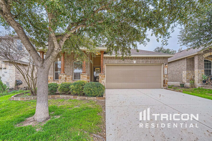 Building Photo - 7040 Conroe Ml
