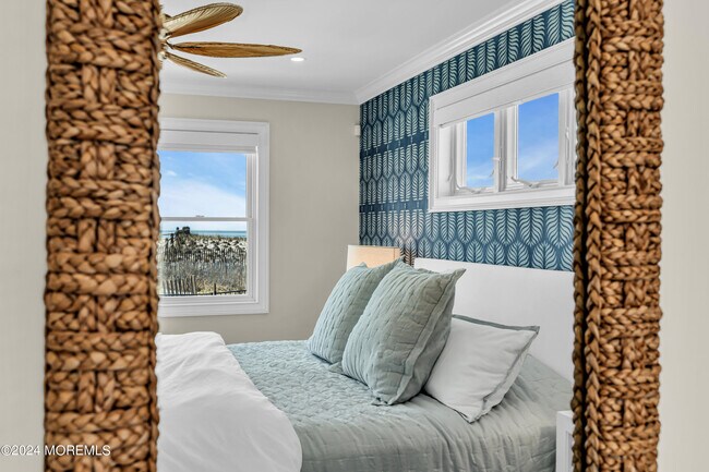 Building Photo - 3574 Ocean Terrace