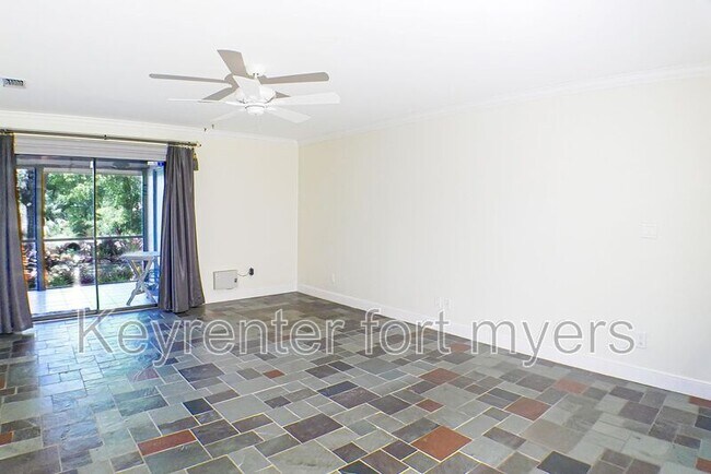 Building Photo - 112 Pinebrook Dr